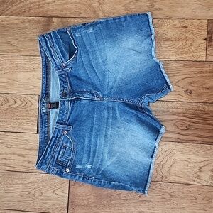Apt 9 jean shorts size 14